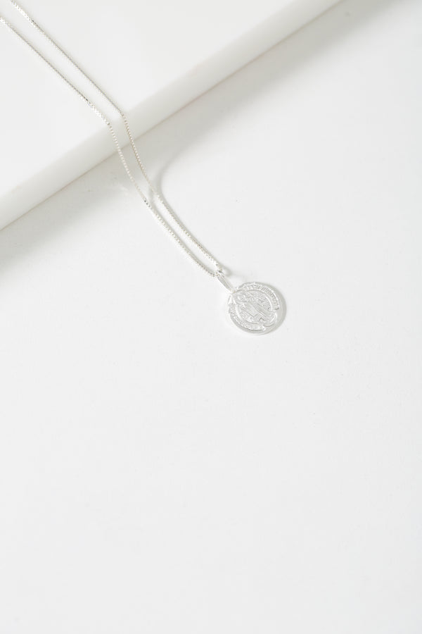 Colar Veneziana em Prata 925 com Pingente Medalha São Bento 15x22mm – Kayro Joias