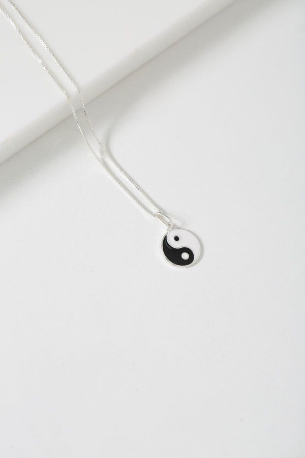 Colar Veneziana em Prata 925 com Pingente Yin Yang em Resina 15x24mm – Kayro Joias