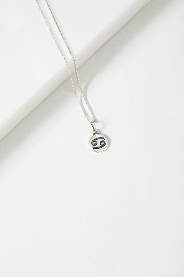 Colar Veneziana em Prata 925 com Pingente Signo de Câncer – Kayro Joias